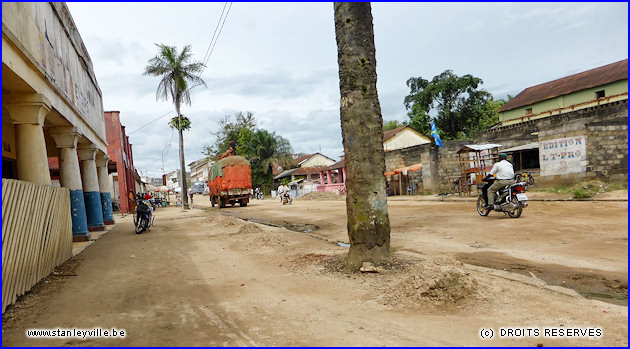 Route de Bafwaboli à Kisangani.