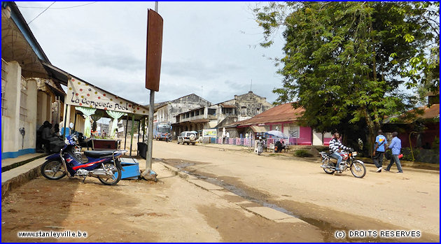 Route de Bafwaboli à Kisangani.