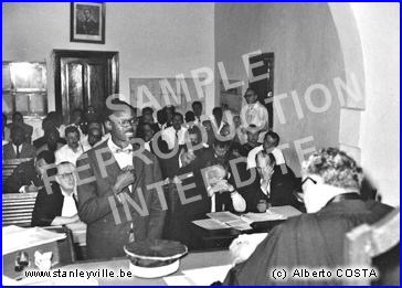 Lumumba au tribunal à Stanleyville